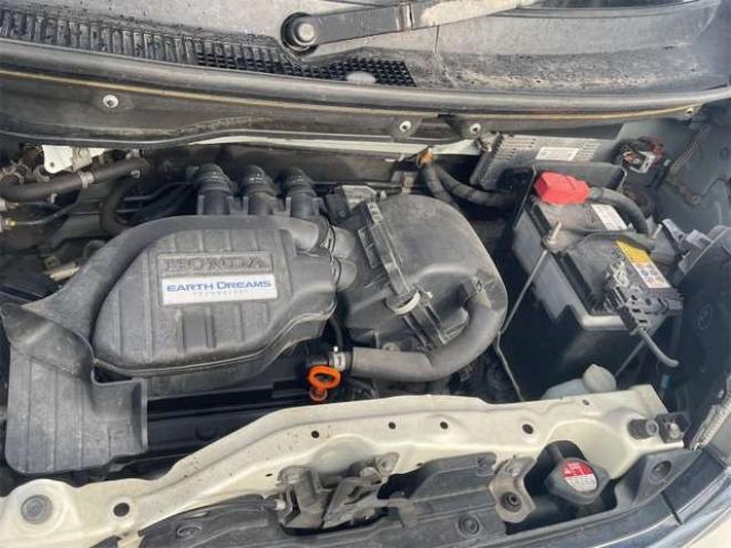 N-BOXカスタムG Lパッケージ 4WD　エンスタ　HID　TRC　パワースライド 660