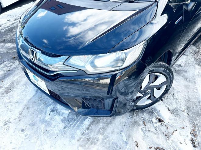 フィットハイブリッド1.5ハイブリッドFパッケージ 4WD　ローンが不安な方＜優遇ローン＞　本州仕入　寒冷地仕様　純正SDナビTV　スマートキー　バックカメラ 1500 5Dr