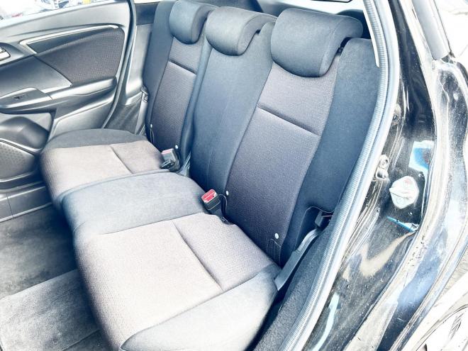 フィットハイブリッド1.5ハイブリッドFパッケージ 4WD　ローンが不安な方＜優遇ローン＞　本州仕入　寒冷地仕様　純正SDナビTV　スマートキー　バックカメラ 1500 5Dr