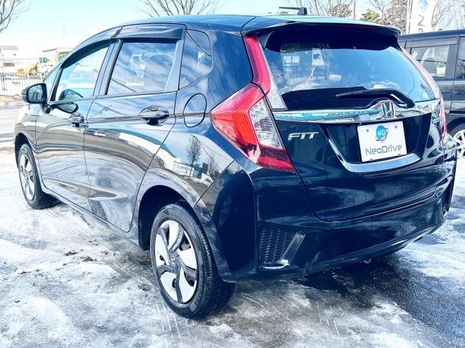 フィットハイブリッド1.5ハイブリッドFパッケージ 4WD　ローンが不安な方＜優遇ローン＞　本州仕入　寒冷地仕様　純正SDナビTV　スマートキー　バックカメラ 1500 5Dr