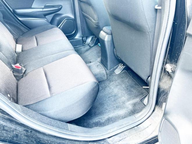 フィットハイブリッド1.5ハイブリッドFパッケージ 4WD　ローンが不安な方＜優遇ローン＞　本州仕入　寒冷地仕様　純正SDナビTV　スマートキー　バックカメラ 1500 5Dr