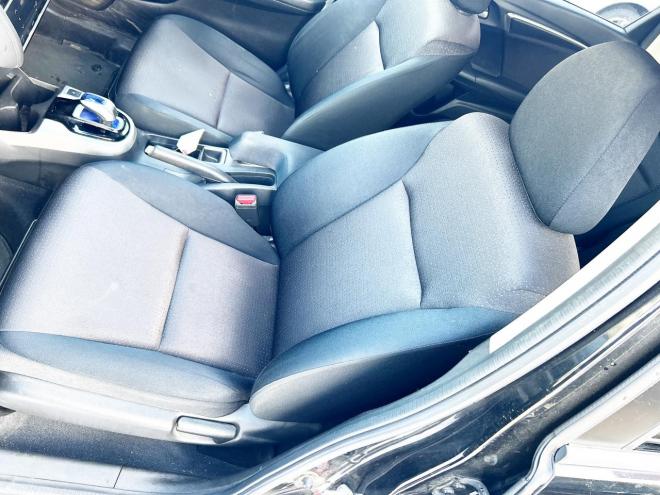 フィットハイブリッド1.5ハイブリッドFパッケージ 4WD　ローンが不安な方＜優遇ローン＞　本州仕入　寒冷地仕様　純正SDナビTV　スマートキー　バックカメラ 1500 5Dr