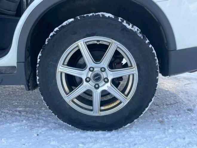 エクストレイル2.0 20S 2列車 4WD　ETC　パワステ　パワーウィンドウ　ABS　アイドリングストップ　エアコン　ナビ　キーレスエントリー　寒冷地仕様 2000