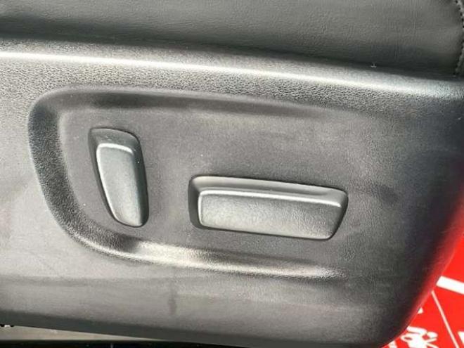 ヴェルファイア2.5 Z Gエディション 4WD　クルーズコントロール　アイドリングストップ　ABS　エアコン　パワステ　パワーウィンドウ　スマートキー　キーレス　オットマン　電動シート　3列シート　両側電動スライドドア　アルミホイール　MTモード 2500