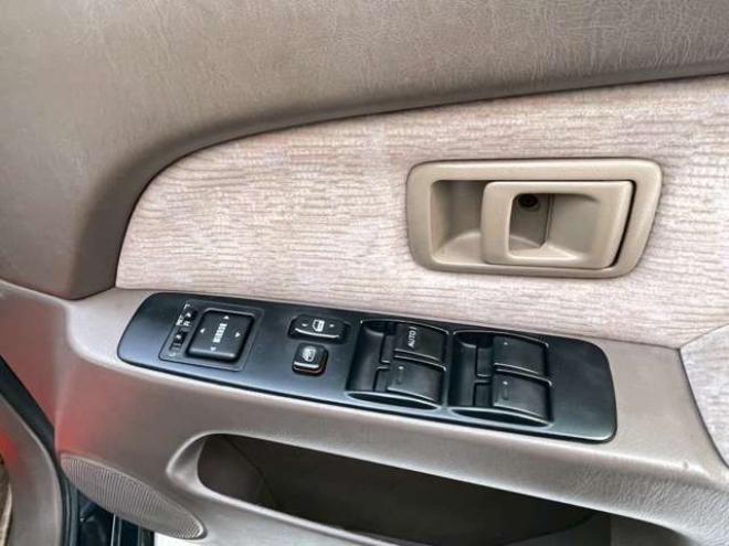 ハイラックスサーフ2.7 SSR-G 4WD　パワステ　パワーウィンドウ　キーレス　エアコン　ABS　ルーフレール　アルミホイール　寒冷地仕様　CD 2700