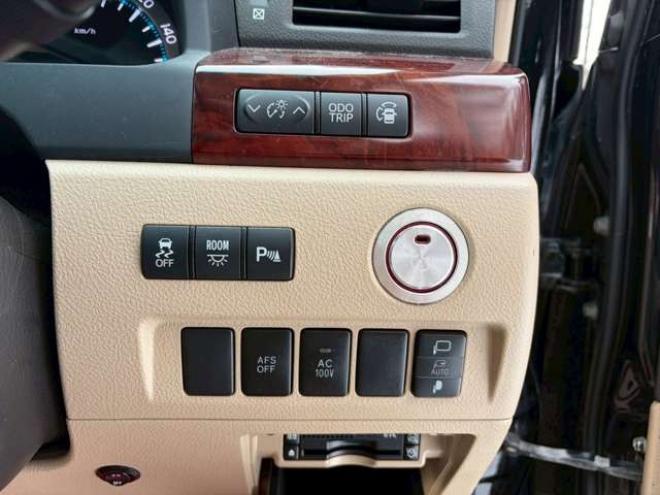 アルファード3.5 350G Lパッケージ 4WD　ETC　後席モニター　両側電動スライドドア　社外エンジンスターター　パワーウィンドウ　パワーバックドア　純正ナビ　　バックカメラ　キーレス　3列シート　ABS 電動シート　シートヒーター　パワステ 3500