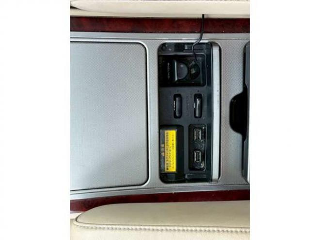 アルファード3.5 350G Lパッケージ 4WD　ETC　後席モニター　両側電動スライドドア　社外エンジンスターター　パワーウィンドウ　パワーバックドア　純正ナビ　　バックカメラ　キーレス　3列シート　ABS 電動シート　シートヒーター　パワステ 3500