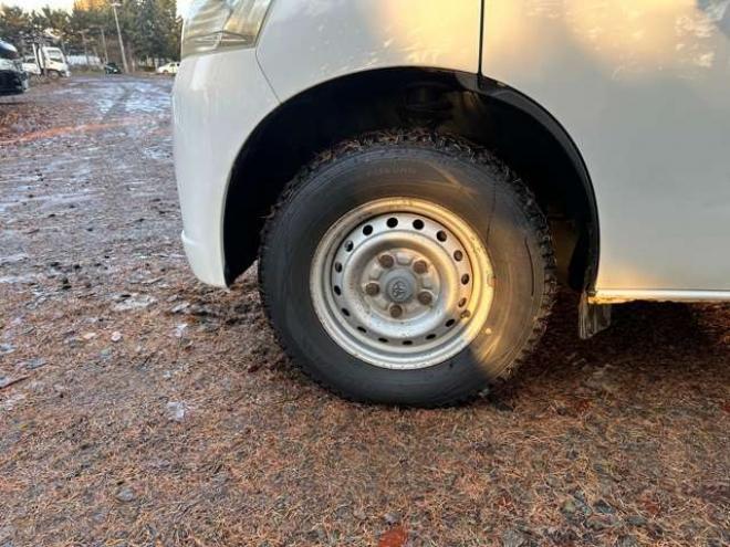 タウンエースバン1.5 DX 4WD　寒冷地仕様　パワーウィンドウ　パワステ　エアコン　ABS　ナビ　ETC 1500