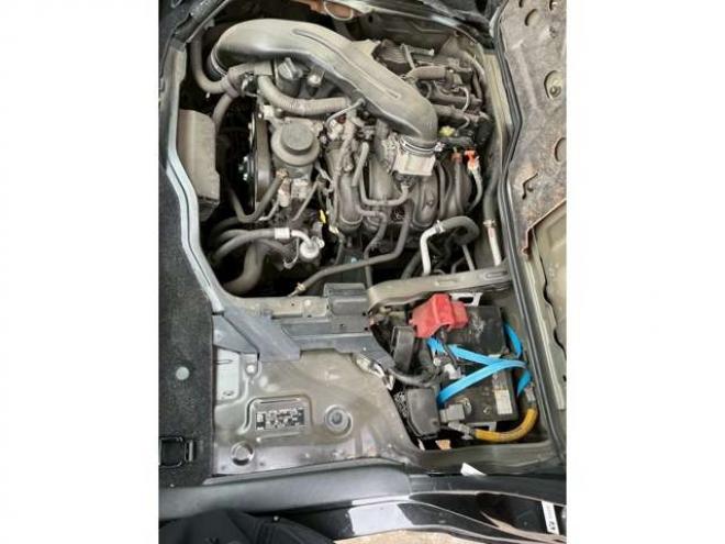 ハイエース2.7 GL ロング ミドルルーフ 4WD　10人乗り　パワステ　パワーウィンドウ　エアコン　社外ナビ　後席モニター　キーレスエントリー　片側スライドドア　盗難防止装置　フロントモデリスタ 2700