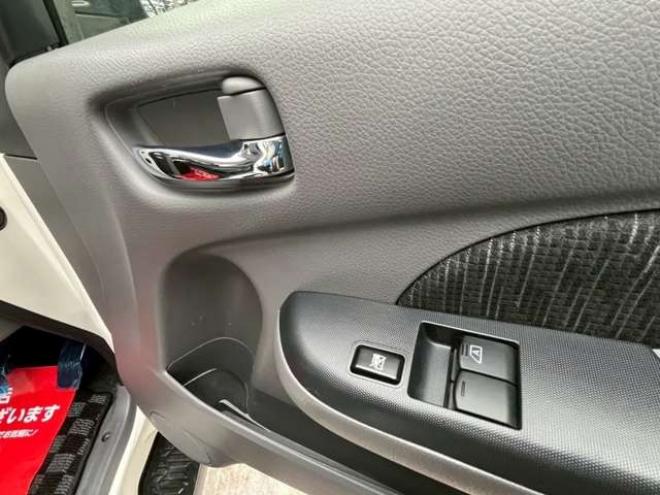 キャラバンNV350 2.5 プレミアムGX ロングボディ ディーゼルターボ 4WD　エンジンスターター　社外11インチナビ　バックカメラ　ETC　ワンオーナー　左側電動スライドドア　社外アルミ　パワーウィンドウ　パワステ　後席モニター　ABS　キーレスエントリー　衝突被害軽減ブレーキ 2500