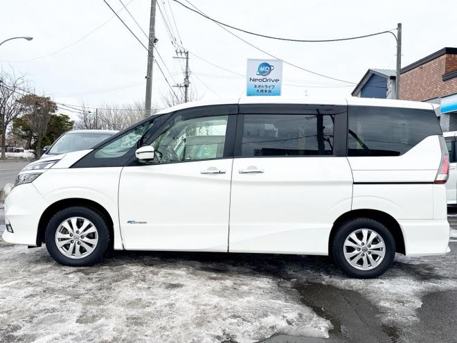 セレナ2.0ハイウェイスター 4WD ローンが不安な方＜優遇ローン＞ 4WD 2000 5Dr　本州仕入 寒冷地仕様 ユーザー買取車　インテリジェントルームミラー　プロパイロット　ハンズフリーパワスラ　両側パワスラ　電動パーキング　ドラレコ　アラウンドビューモニター　ETC