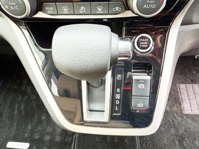 セレナ2.0ハイウェイスター 4WD ローンが不安な方＜優遇ローン＞ 4WD 2000 5Dr　本州仕入 寒冷地仕様 ユーザー買取車　インテリジェントルームミラー　プロパイロット　ハンズフリーパワスラ　両側パワスラ　電動パーキング　ドラレコ　アラウンドビューモニター　ETC