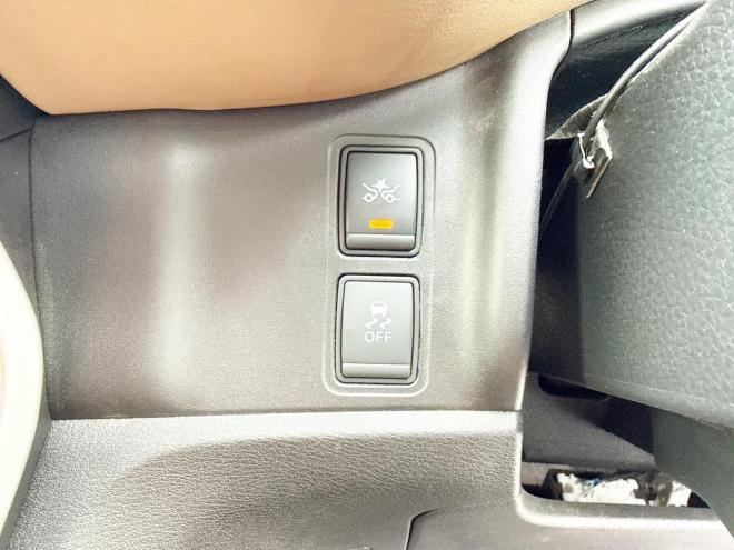 セレナ2.0ハイウェイスター 4WD ローンが不安な方＜優遇ローン＞ 4WD 2000 5Dr　本州仕入 寒冷地仕様 ユーザー買取車　インテリジェントルームミラー　プロパイロット　ハンズフリーパワスラ　両側パワスラ　電動パーキング　ドラレコ　アラウンドビューモニター　ETC