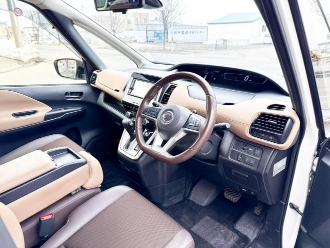 セレナ2.0ハイウェイスター 4WD ローンが不安な方＜優遇ローン＞ 4WD 2000 5Dr　本州仕入 寒冷地仕様 ユーザー買取車　インテリジェントルームミラー　プロパイロット　ハンズフリーパワスラ　両側パワスラ　電動パーキング　ドラレコ　アラウンドビューモニター　ETC