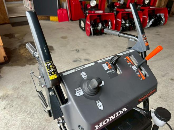 除雪機お手頃現状販売！ホンダ　HSS760ｎ