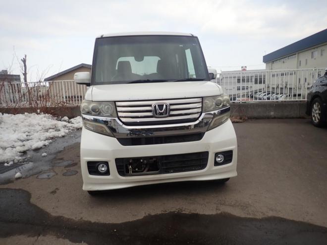 N-BOXカスタムGLパッケージ検9/7.3月22日迄プライスダウン！！パワースライドドア、プッシュスタート、スマートキー、横揺れ防止、イモビライザー、ディスチャージライト、アイドリンクストップ、 4WD 660 5Dr