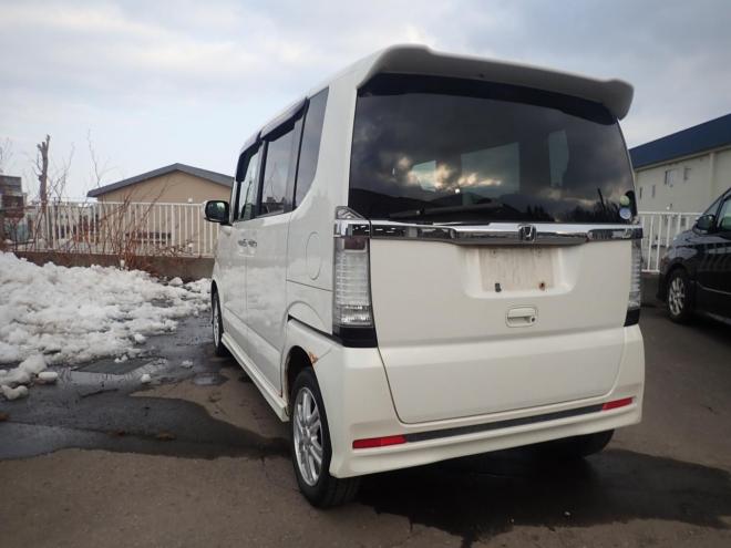 N-BOXカスタムGLパッケージ検9/7.3月22日迄プライスダウン！！パワースライドドア、プッシュスタート、スマートキー、横揺れ防止、イモビライザー、ディスチャージライト、アイドリンクストップ、 4WD 660 5Dr