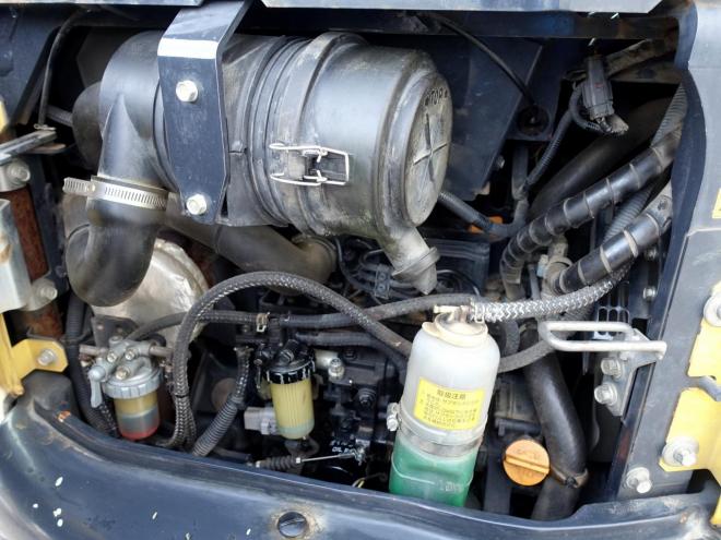 バックホーヤンマー　VIO25-6　バケット容量0.08m3