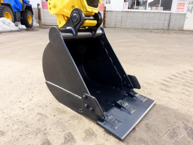 バックホーヤンマー　VIO25-6　バケット容量0.08m3