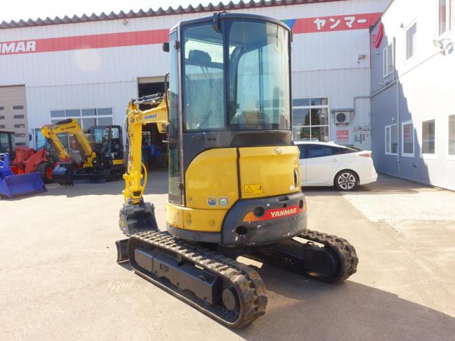 バックホーヤンマー　VIO25-6　バケット容量0.08m3