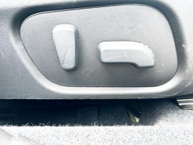 レヴォーグ1.6GTアイサイト 4WD　ローンが不安な方＜優遇ローン＞本州仕入　寒冷地仕様　アイサイト　ターボ車 4WD