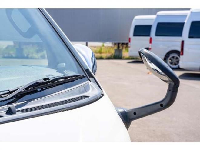 ハイエースバン2.8 スーパーGL ダークプライムII ロングボディ ディーゼルターボ 4WD　ESSEXカスタム　FリップスポイラーVer.4　サイドライナー　クワトロリアバンパー　プログレスIバッドパネル　17インチELホイール　ヨコハマPARADA　415COBRAフラットキット 2800