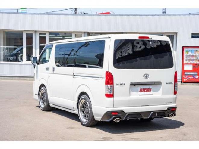 ハイエースバン2.8 スーパーGL ダークプライムII ロングボディ ディーゼルターボ 4WD　ESSEXカスタム　FリップスポイラーVer.4　サイドライナー　クワトロリアバンパー　プログレスIバッドパネル　17インチELホイール　ヨコハマPARADA　415COBRAフラットキット 2800