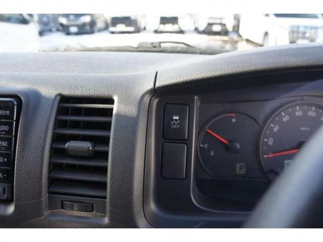 レジアスエース2.7 ウェルキャブ Bタイプ スーパーロング 4WD　ワンオーナー　純正メモリーナビTV　Bカメラ　車いす移動車　車いす2基固定装置付き　9人乗り　リア電動リフト　寒冷地仕様 福祉車両 2700