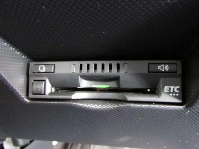 ライズ1.0 Z 4WD　プリクラッシュセーフティー/アイドリングストップ/純正エンジンスターター/純正ナビ/フルセグTV/アラウンドビュー/シートヒーター/ETC 1000