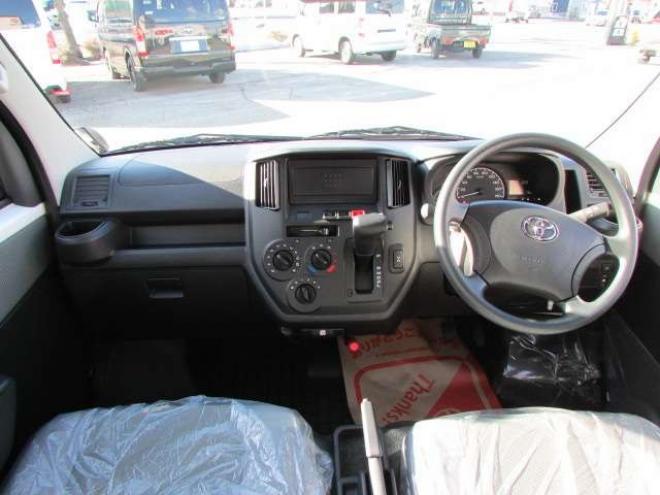 タウンエースバン1.5 GL 4WD　登録済未使用車/スマートアシスト/LEDヘッドライト/ベッドキット/MAD CROSS14インチホイール+ジオランダーX-AT/キーレス/アイドリングストップ 登録済未使用車 1500