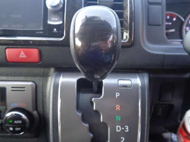 ハイエースバン3.0 スーパーGL ダークプライム ロングボディ ディーゼルターボ 4WD　スマートキー　社外ナビ　バックカメラ　フルセグ　Bluetooth 3000