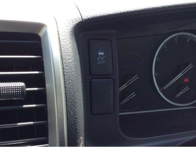 ハイエースバン2.8 スーパーGL ロング ディーゼルターボ 4WD　寒冷地仕様　リアヒーター&リアクーラー　プッシュスタート　スマートキー　ステアリングスイッチ　ベッドキッド　LEDヘッドライト　ドライブレコーダー　メモリナビ　ワンセグTV　バックカメラ　電動格納ミラー 2800