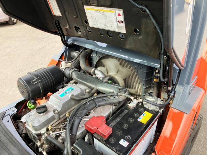 フォークリフトトヨタ　中古　8FD30　建機