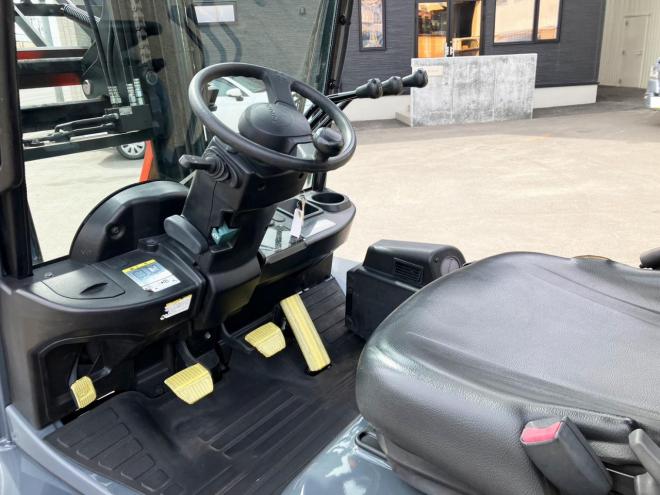 フォークリフトトヨタ　中古　8FD30　建機