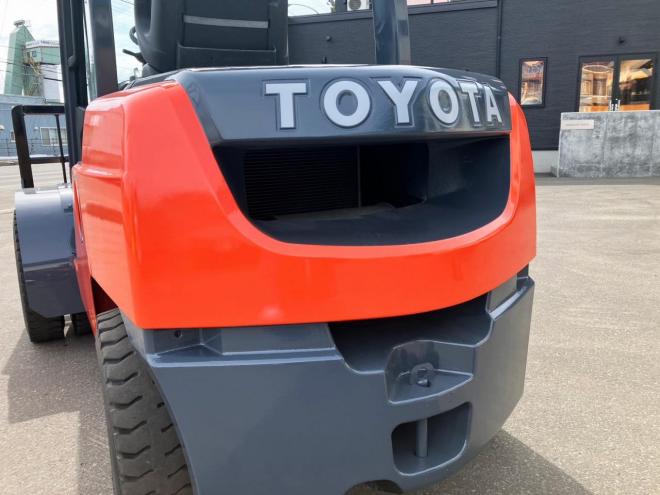 フォークリフトトヨタ　中古　8FD30　建機