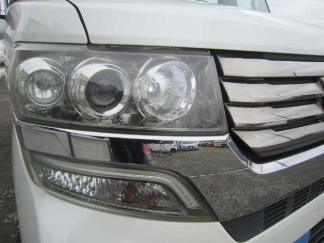 N-BOXカスタムG Lパッケージ 4WD　道外仕入れ パワスラドア プッシュスタート スマートキー HID フォグ ドアバイザー 純正アルミ 車検令和9年9月 1年間走行無制限保証付 660