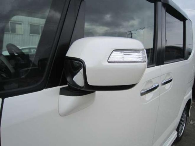 N-BOXカスタムG Lパッケージ 4WD　道外仕入れ パワスラドア プッシュスタート スマートキー HID フォグ ドアバイザー 純正アルミ 車検令和9年9月 1年間走行無制限保証付 660