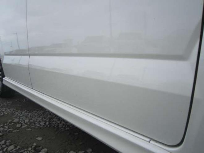 N-BOXカスタムG Lパッケージ 4WD　道外仕入れ パワスラドア プッシュスタート スマートキー HID フォグ ドアバイザー 純正アルミ 車検令和9年9月 1年間走行無制限保証付 660