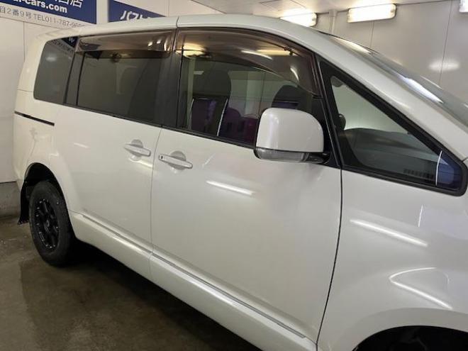 デリカＤ：５　Ｇパワーパッケージ　本州仕入　寒冷地仕様　禁煙車　両側パワースライドドア　エクストリーム１６インチＡＷ＋ＮＥＯＬＩＮホワイトレター　新品ＪＡＯＳブラックマッドガード　アルパイン製リアグリップダウンモニター　ストラーダナビ 4WD 2400 5Dr