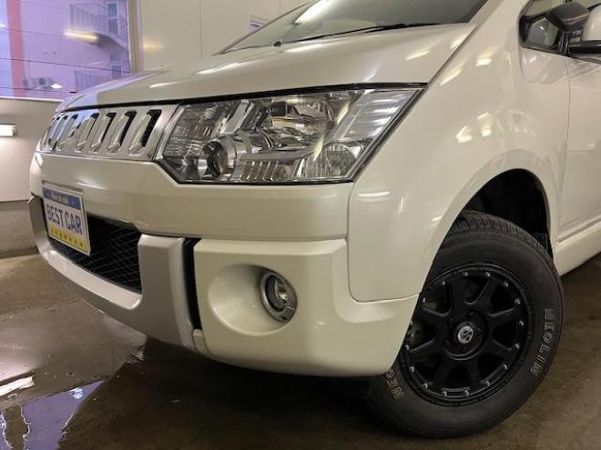 デリカＤ：５　Ｇパワーパッケージ　本州仕入　寒冷地仕様　禁煙車　両側パワースライドドア　エクストリーム１６インチＡＷ＋ＮＥＯＬＩＮホワイトレター　新品ＪＡＯＳブラックマッドガード　アルパイン製リアグリップダウンモニター　ストラーダナビ 4WD 2400 5Dr