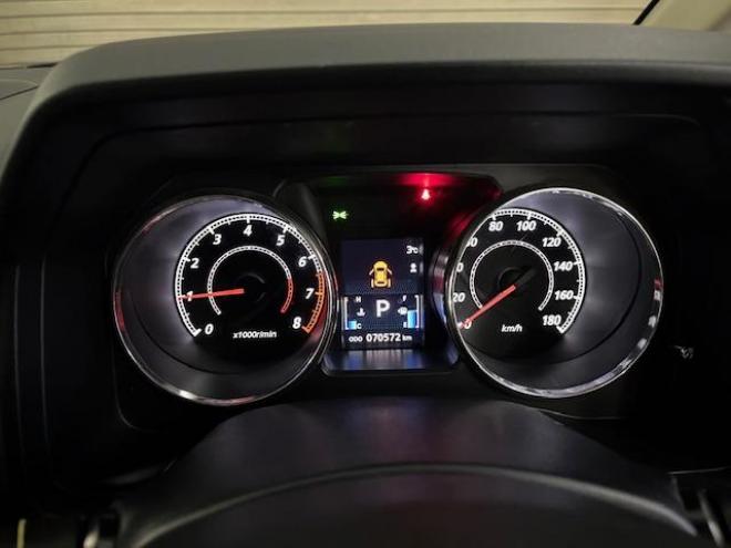 デリカＤ：５　Ｇパワーパッケージ　本州仕入　寒冷地仕様　禁煙車　両側パワースライドドア　エクストリーム１６インチＡＷ＋ＮＥＯＬＩＮホワイトレター　新品ＪＡＯＳブラックマッドガード　アルパイン製リアグリップダウンモニター　ストラーダナビ 4WD 2400 5Dr