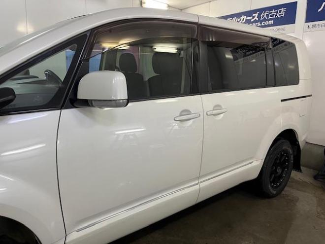 デリカＤ：５　Ｇパワーパッケージ　本州仕入　寒冷地仕様　禁煙車　両側パワースライドドア　エクストリーム１６インチＡＷ＋ＮＥＯＬＩＮホワイトレター　新品ＪＡＯＳブラックマッドガード　アルパイン製リアグリップダウンモニター　ストラーダナビ 4WD 2400 5Dr