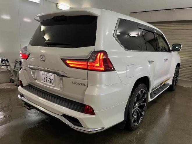 レクサスＬＸ５７０　寒冷地仕様　禁煙車　ＷＡＬＤ２２インチＡＷ　レクサスセーフティプラス　マークレビンソン　モデリスタスポイラー　純正ブラックレザーシート　社外１８インチＡＷ＋スタッドレスタイヤ付　パノラミックビュー 4WD 5700 5Dr