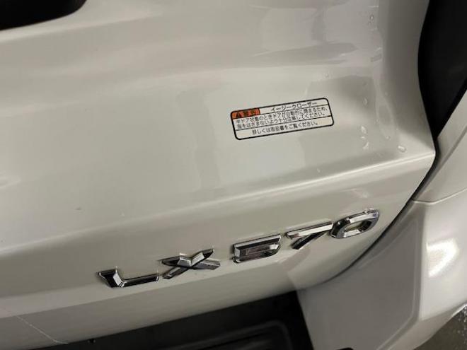 レクサスＬＸ５７０　寒冷地仕様　禁煙車　ＷＡＬＤ２２インチＡＷ　レクサスセーフティプラス　マークレビンソン　モデリスタスポイラー　純正ブラックレザーシート　社外１８インチＡＷ＋スタッドレスタイヤ付　パノラミックビュー 4WD 5700 5Dr