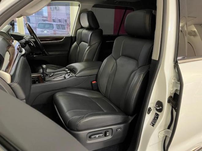 レクサスＬＸ５７０　寒冷地仕様　禁煙車　ＷＡＬＤ２２インチＡＷ　レクサスセーフティプラス　マークレビンソン　モデリスタスポイラー　純正ブラックレザーシート　社外１８インチＡＷ＋スタッドレスタイヤ付　パノラミックビュー 4WD 5700 5Dr