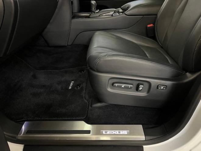 レクサスＬＸ５７０　寒冷地仕様　禁煙車　ＷＡＬＤ２２インチＡＷ　レクサスセーフティプラス　マークレビンソン　モデリスタスポイラー　純正ブラックレザーシート　社外１８インチＡＷ＋スタッドレスタイヤ付　パノラミックビュー 4WD 5700 5Dr