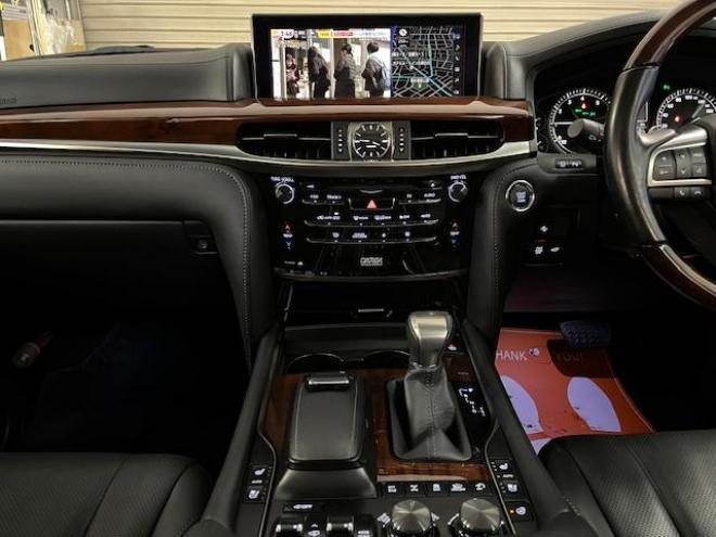 レクサスＬＸ５７０　寒冷地仕様　禁煙車　ＷＡＬＤ２２インチＡＷ　レクサスセーフティプラス　マークレビンソン　モデリスタスポイラー　純正ブラックレザーシート　社外１８インチＡＷ＋スタッドレスタイヤ付　パノラミックビュー 4WD 5700 5Dr