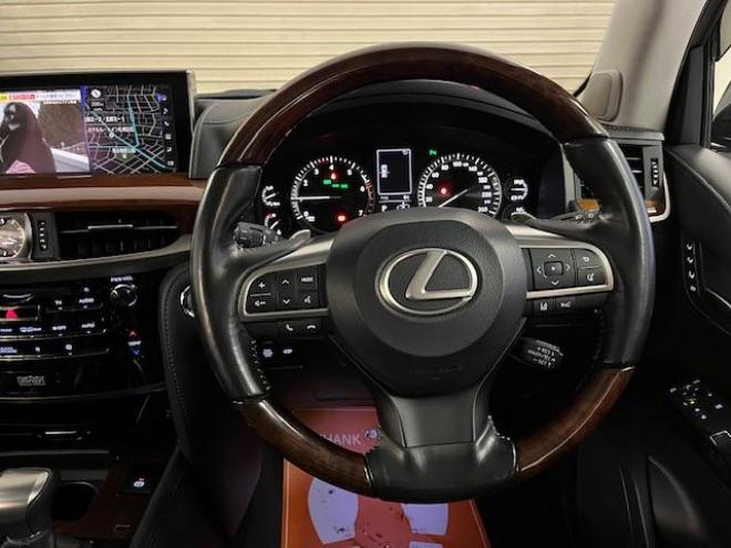 レクサスＬＸ５７０　寒冷地仕様　禁煙車　ＷＡＬＤ２２インチＡＷ　レクサスセーフティプラス　マークレビンソン　モデリスタスポイラー　純正ブラックレザーシート　社外１８インチＡＷ＋スタッドレスタイヤ付　パノラミックビュー 4WD 5700 5Dr