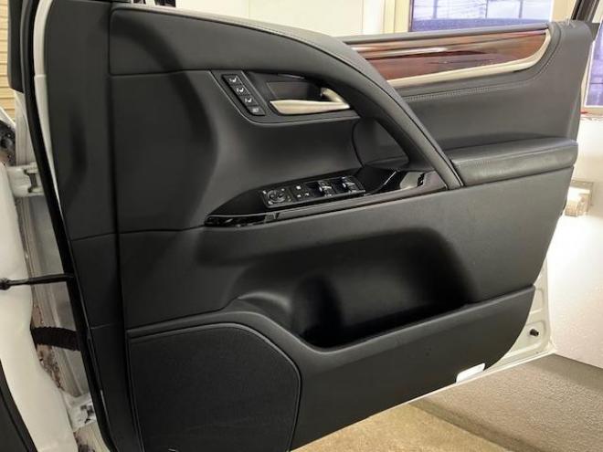 レクサスＬＸ５７０　寒冷地仕様　禁煙車　ＷＡＬＤ２２インチＡＷ　レクサスセーフティプラス　マークレビンソン　モデリスタスポイラー　純正ブラックレザーシート　社外１８インチＡＷ＋スタッドレスタイヤ付　パノラミックビュー 4WD 5700 5Dr