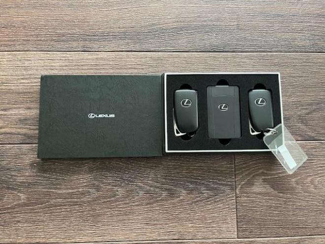 レクサスＬＸ５７０　寒冷地仕様　禁煙車　ＷＡＬＤ２２インチＡＷ　レクサスセーフティプラス　マークレビンソン　モデリスタスポイラー　純正ブラックレザーシート　社外１８インチＡＷ＋スタッドレスタイヤ付　パノラミックビュー 4WD 5700 5Dr